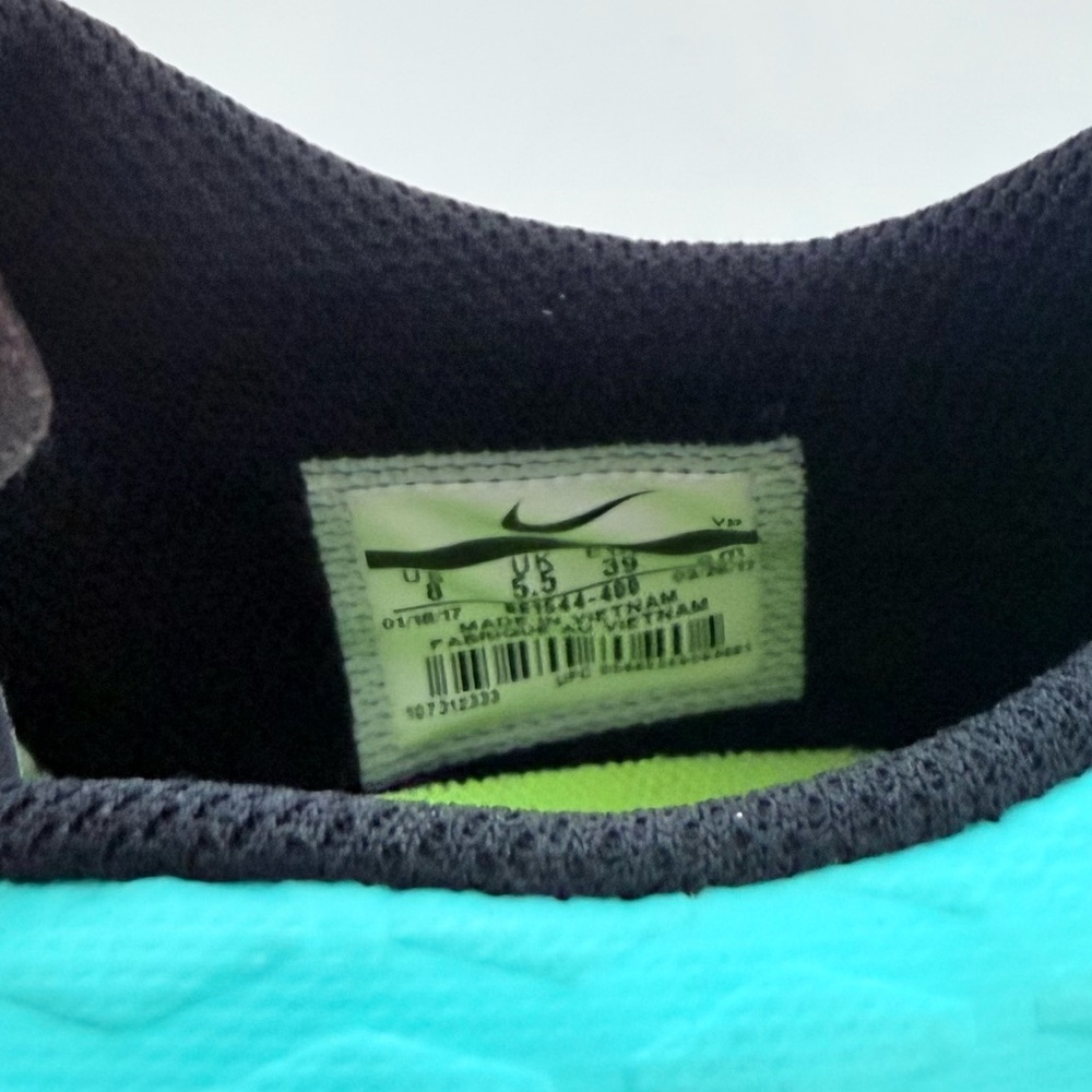Nike Teal and Black Hyper Venom Soccer Cleats size 8 - Picture 7 of 7